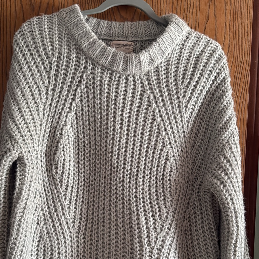 Universal Thread Light Gray Knit Sweater